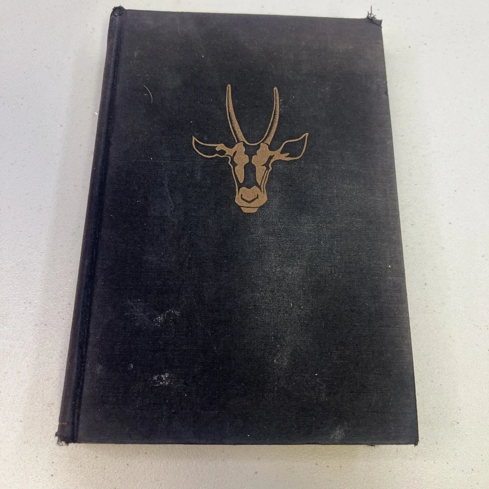 VTG‎ Horn of the Hunter by Robert C. Ruark, 1953 Collectible Illustrated Africa